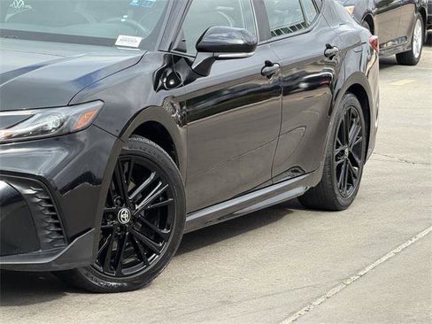 Certified 2025 Toyota Camry SE image 3