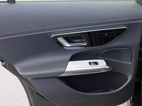 New 2026 Mercedes-Benz E 350 4MATIC Sedan image 16