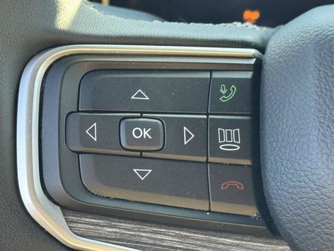 Used 2024 Jeep Wagoneer L Series II w/ Flexible Seating Group AWD/4WD image 20