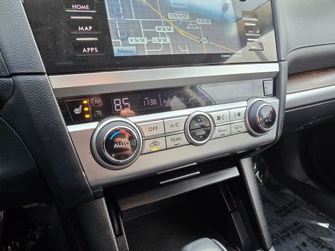 Used 2015 Subaru Outback 3.6R Limited image 9