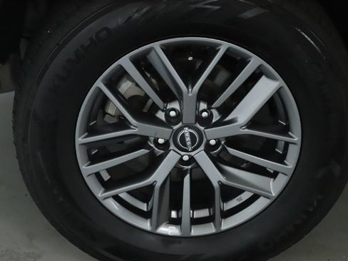 Used 2024 Nissan Rogue S AWD/4WD image 12