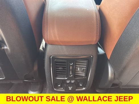 Used 2016 Jeep Grand Cherokee Summit w/ Platinum Series Group AWD/4WD image 19