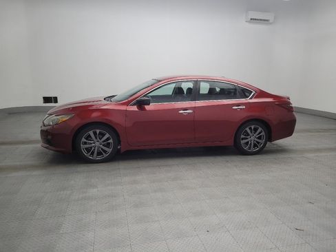 Used 2018 Nissan Altima 2.5 SR w/ SR Special Edition image 2