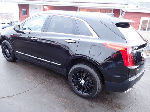 Used 2017 Cadillac XT5 Luxury image 4