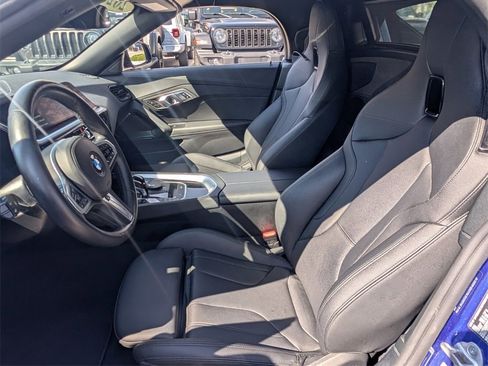 Used 2025 BMW Z4 sDrive30i image 10