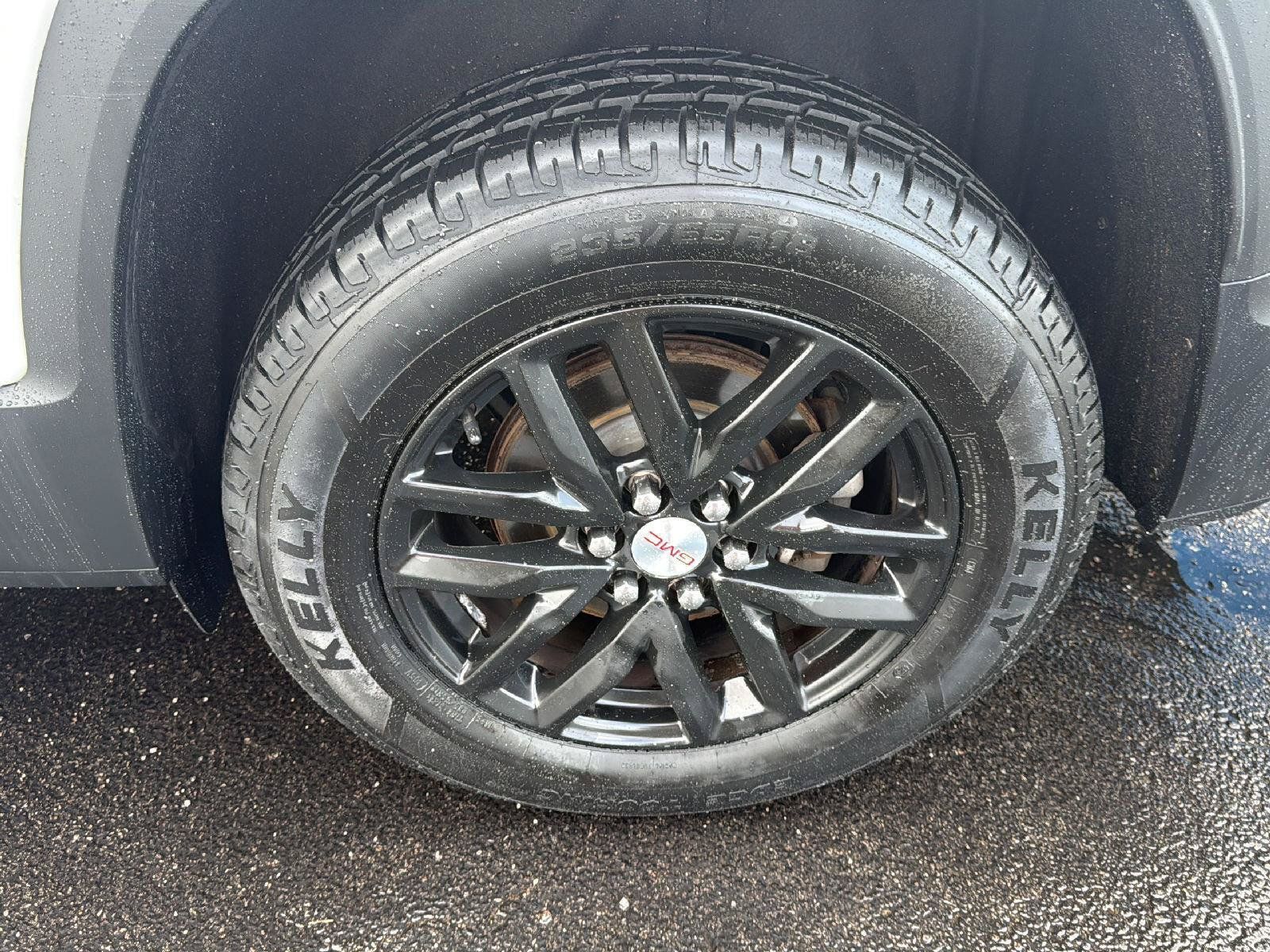 Used 2019 GMC Acadia SLT AWD/4WD image 34