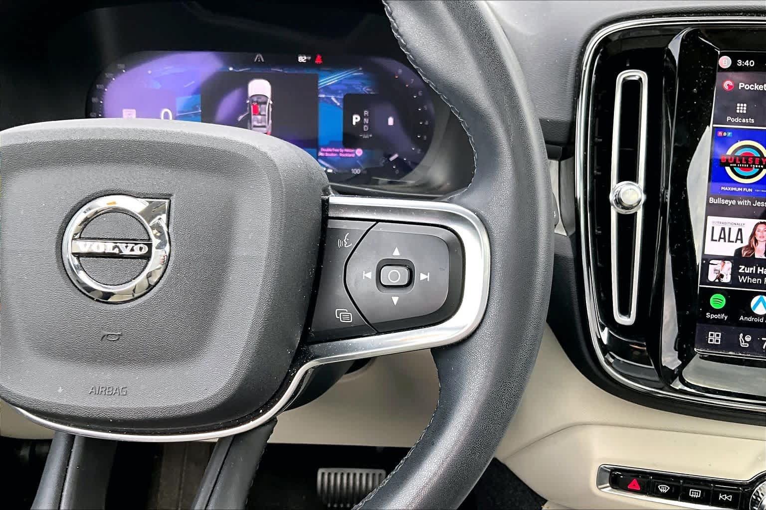 Used 2023 Volvo XC40 B5 Plus w/ Driver Assist Package AWD/4WD image 24