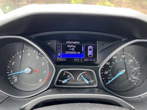 Used 2013 Ford Focus Titanium w/ Titanium Handling Pkg image 14