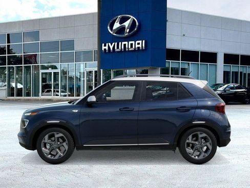 New 2026 Hyundai Venue SEL FWD image 4