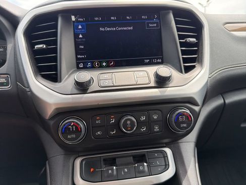Used 2023 GMC Acadia SLE FWD image 10