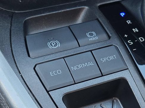 Used 2023 Toyota RAV4 XLE FWD image 26