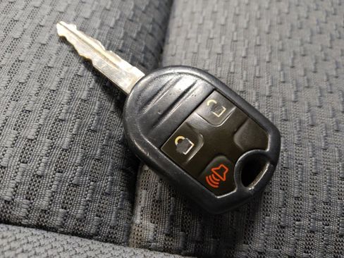 Used 2013 Ford F150 XLT w/ Luxury Equipment Group image 32