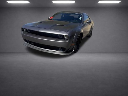 Used 2017 Dodge Challenger R/T RWD image 6