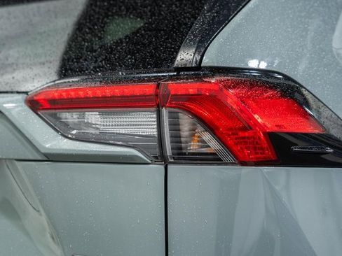 Used 2020 Toyota RAV4 Adventure image 6