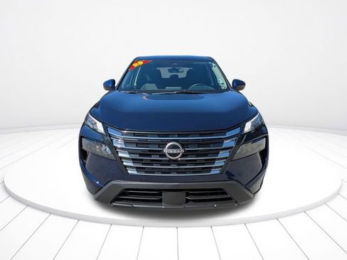 Used 2025 Nissan Rogue SV FWD image 9