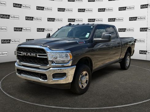 Used 2024 RAM 2500 Tradesman w/ Chrome Appearance Group AWD/4WD image 2