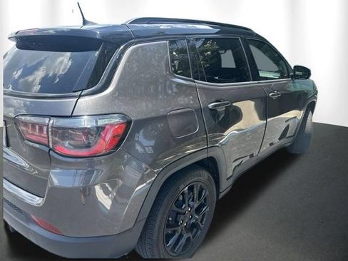 Used 2022 Jeep Compass Latitude w/ Convenience Group FWD image 9