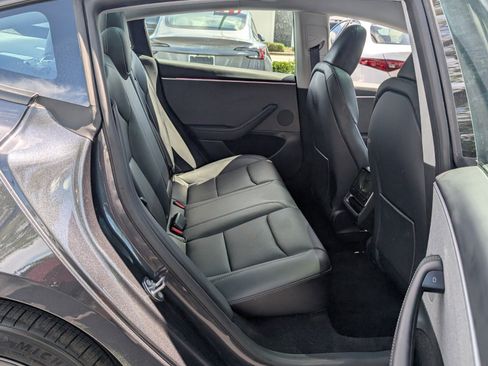 Used 2025 Tesla Model 3 Long Range image 18