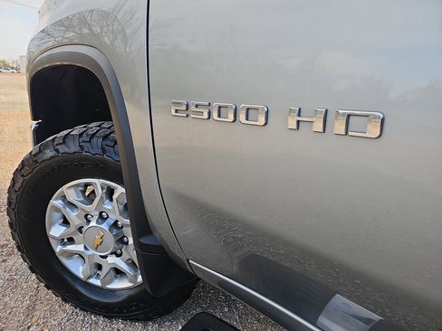 Used 2024 Chevrolet Silverado 2500 LTZ w/ LTZ Plus Package AWD/4WD image 9