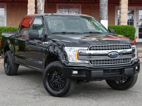 Used 2018 Ford F150 XLT image 2