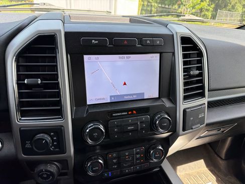Used 2020 Ford F150 Lariat AWD/4WD image 10