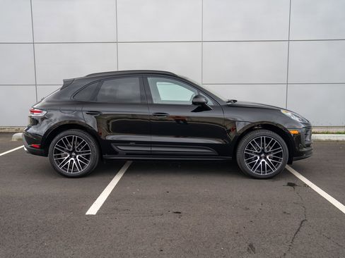 New 2026 Porsche Macan image 8
