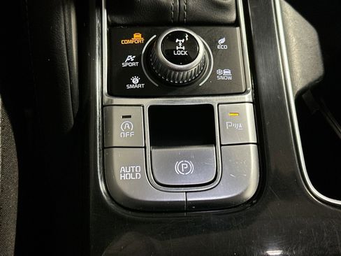 Used 2023 Kia Telluride EX w/ EX Captain's Chair Package image 28