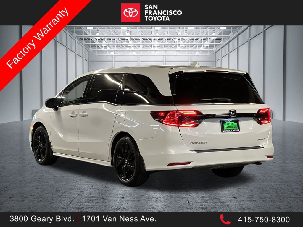 Used 2023 Honda Odyssey Sport image 3