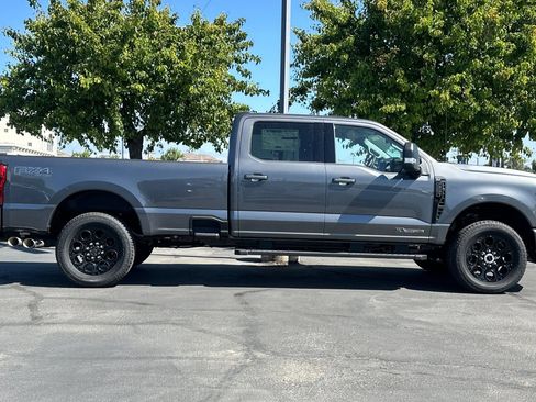 New 2026 Ford F250 4x4 Crew Cab Super Duty image 3