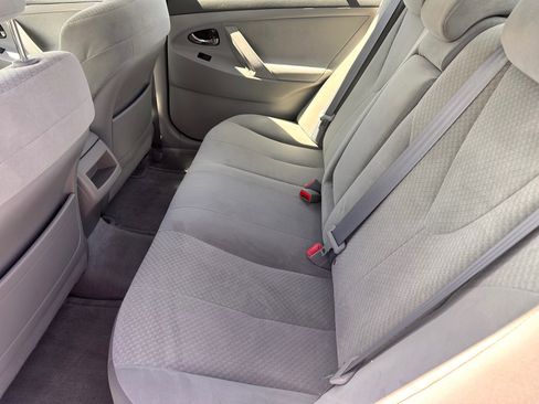 Used 2007 Toyota Camry LE image 6
