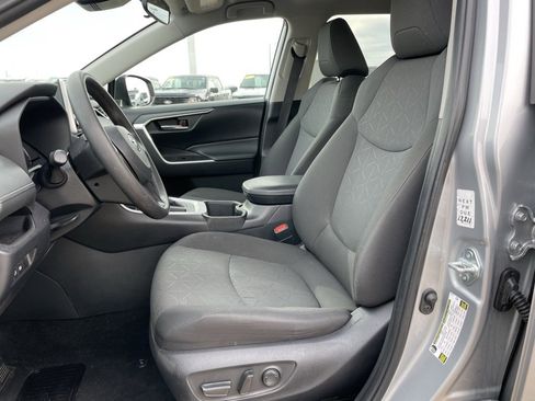 Used 2024 Toyota RAV4 XLE image 7