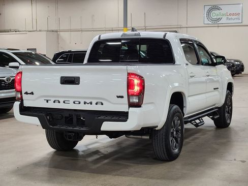 Used 2023 Toyota Tacoma SR5 w/ Technology Package image 8