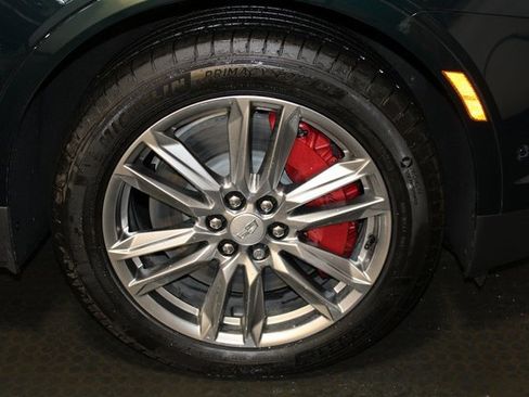 Certified 2025 Cadillac XT5 Sportv w/ Technology Package image 36