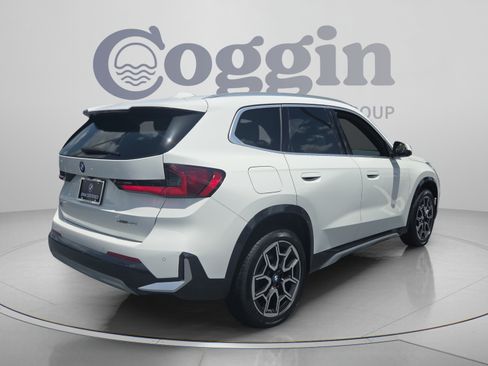 Used 2025 BMW X1 xDrive28i w/ Convenience Package AWD/4WD image 5