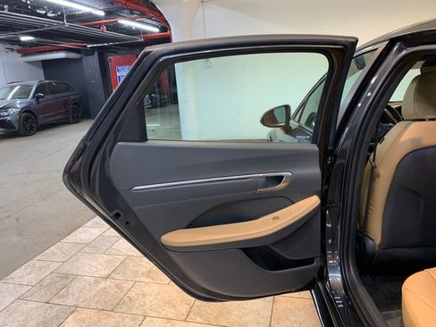 Used 2023 Hyundai Sonata Limited image 45