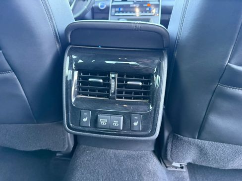 Used 2021 Toyota Avalon Limited w/ Advanced Safety Package FWD image 18