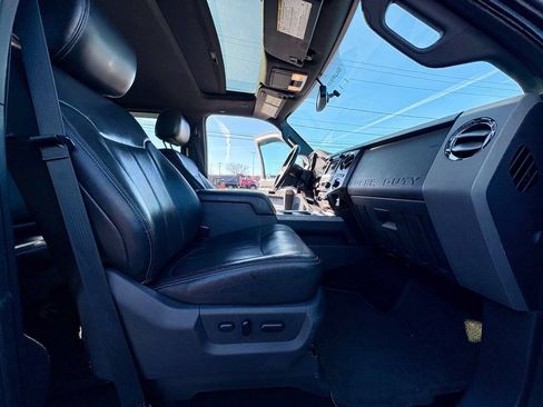 Used 2012 Ford F250 Lariat w/ Chrome Pkg AWD/4WD image 31