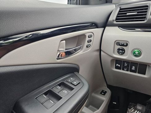 Used 2019 Honda Pilot Touring image 29