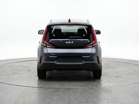 Used 2025 Kia Soul LX w/ LX Technology Package FWD image 7