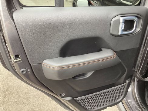 Used 2021 Jeep Gladiator Mojave image 23