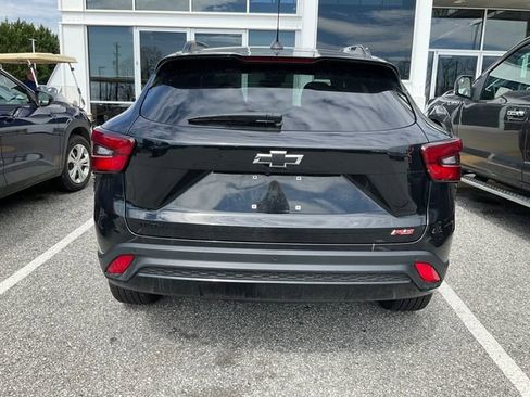 Used 2024 Chevrolet Trax RS w/ Driver Confidence Package image 5