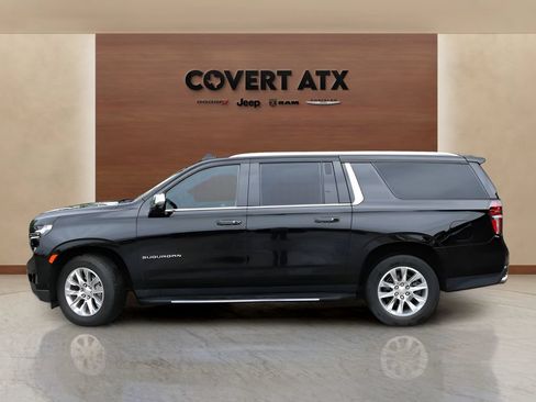 Used 2021 Chevrolet Suburban Premier w/ Premium Package RWD image 2