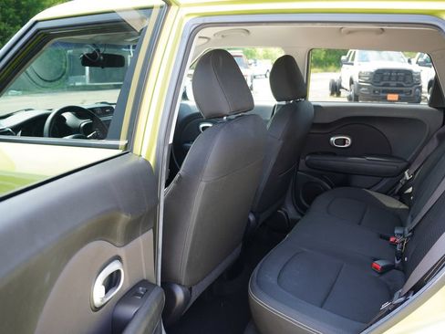 Used 2015 Kia Soul + FWD image 16