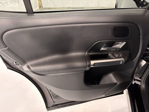 Certified 2025 Mercedes-Benz GLB 250 4MATIC image 23