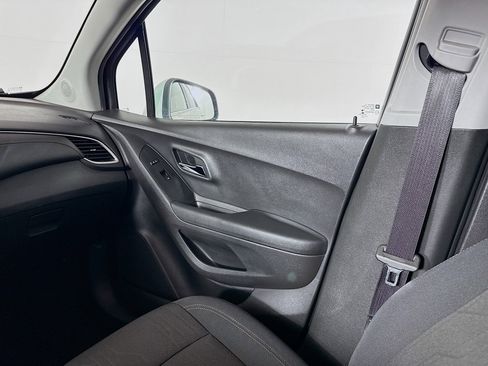 Used 2020 Chevrolet Trax LT image 26