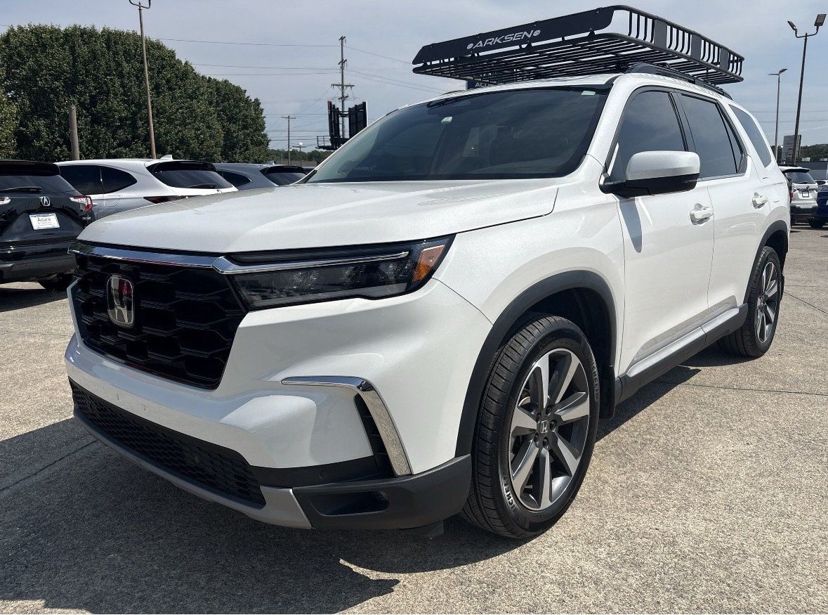 Used 2024 Honda Pilot Touring image 8