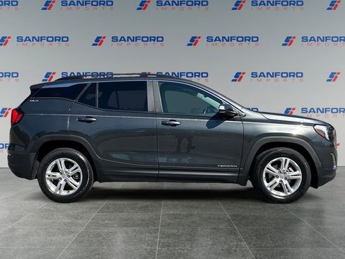 Used 2021 GMC Terrain SLE w/ Driver Convenience Package FWD image 6