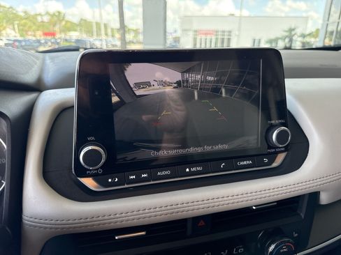 Used 2023 Nissan Rogue SV w/ SV Premium B Package FWD image 23