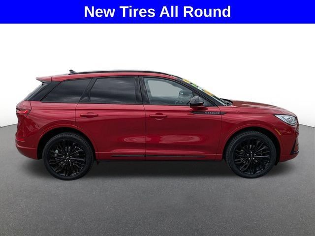 Used 2023 Lincoln Corsair Reserve w/ Equipment Group 202A AWD/4WD image 2