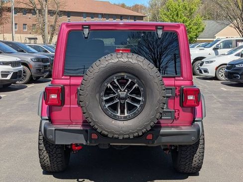 Certified 2024 Jeep Wrangler Unlimited Rubicon AWD/4WD image 4